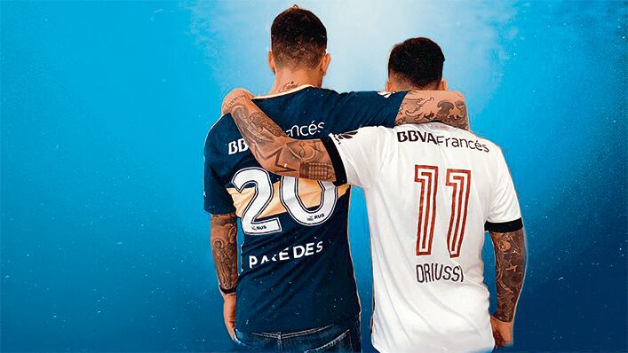Paredes y Driussi enviaron su señal de paz desde Rusia.