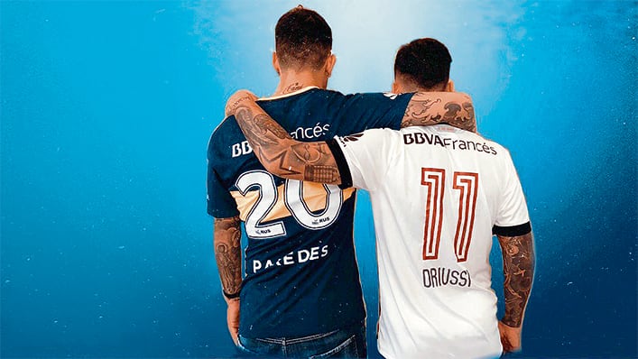 Paredes y Driussi enviaron su señal de paz desde Rusia.