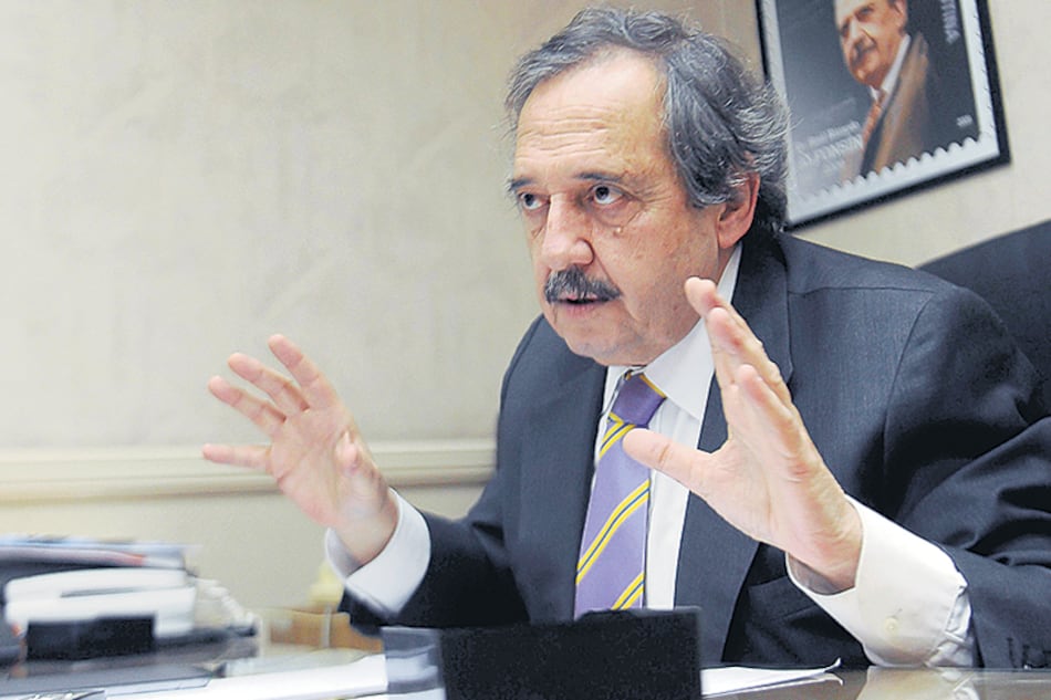 El hijo del ex presidente no ve con buenos ojos la injerencia del Fondo.