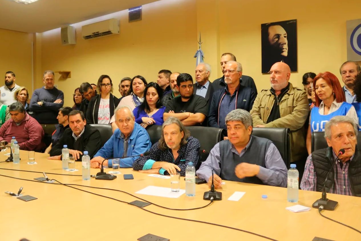 Distintos sindicatos participaron del anuncio en la sede de la CGT