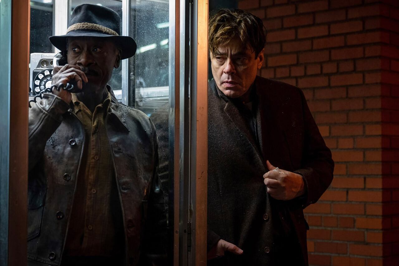 El film es un relato de grandes corrupciones políticas y empresariales.