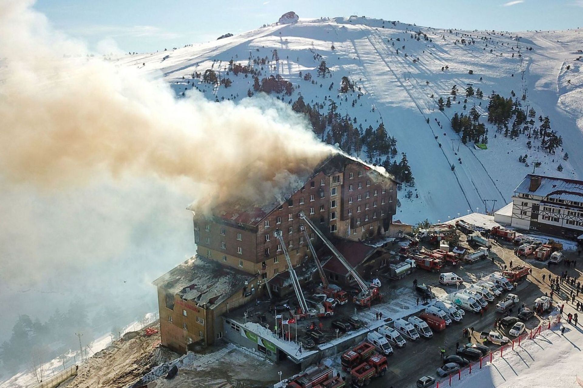 Incendio en un hotel de tir