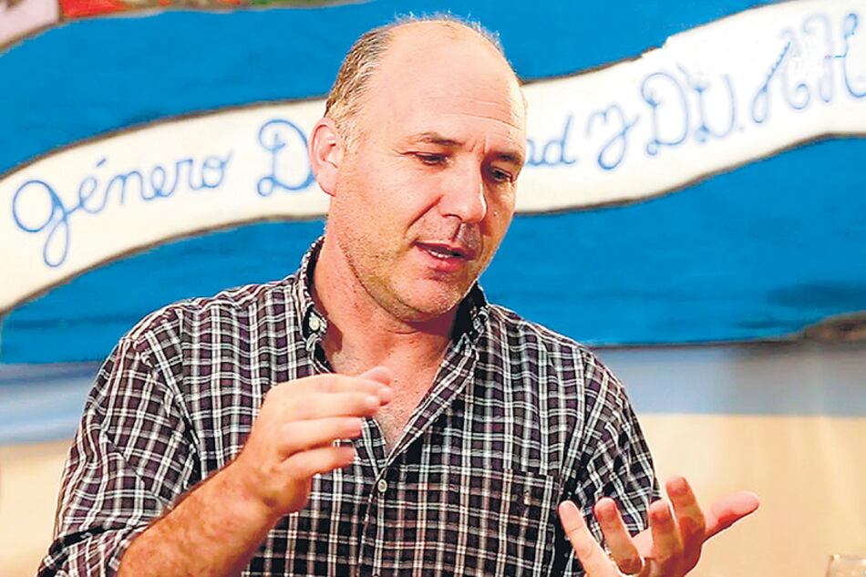 “El gobierno argentino, que se dice tan republicano, ocultó los términos en que negoció.” Guillermo Carmona, diputado.