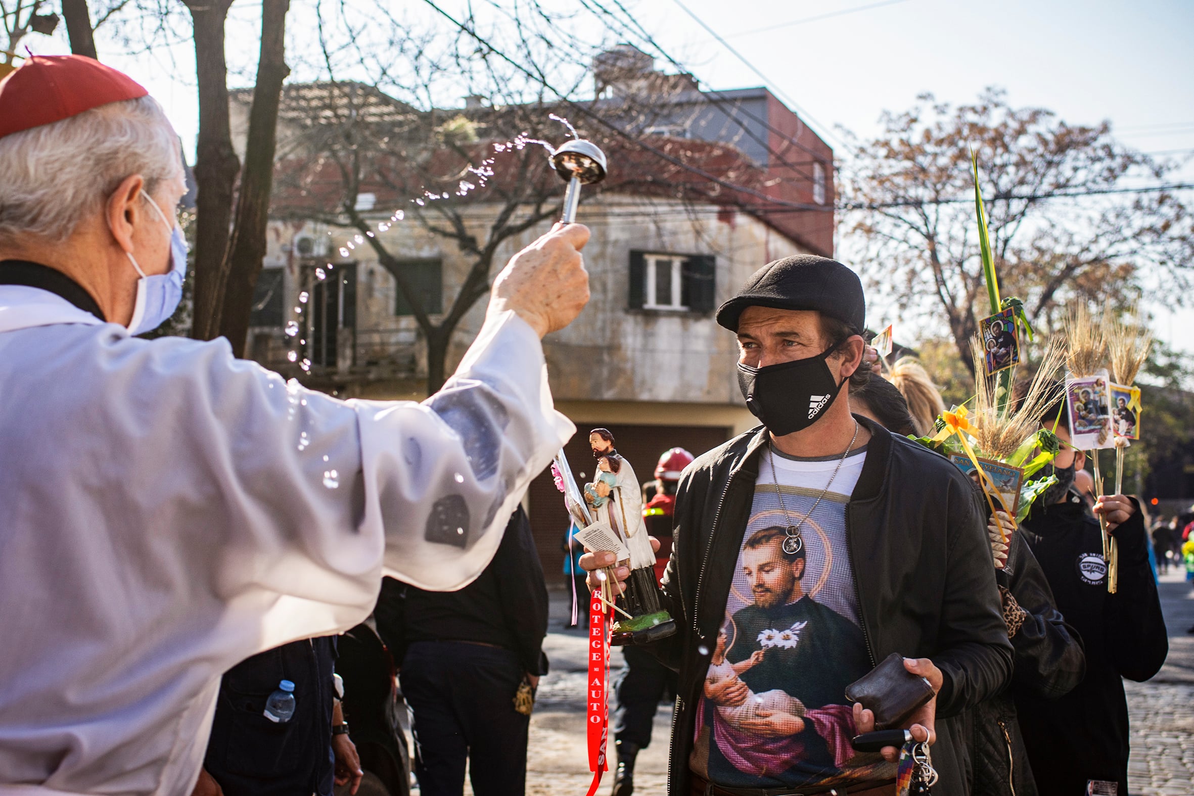 Los fieles se acercan a Liniers desde la medianoche.