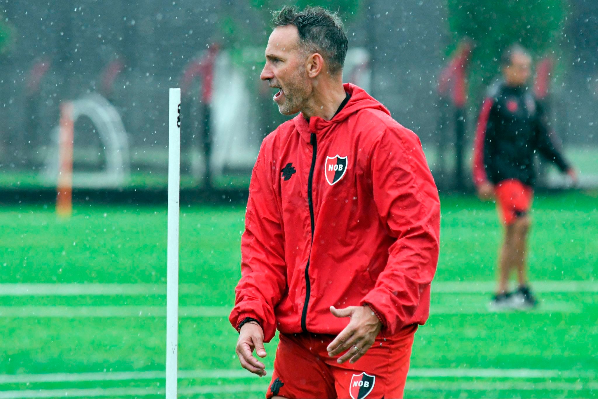 Bernardi espera recuperar jugadores para el sábado. 