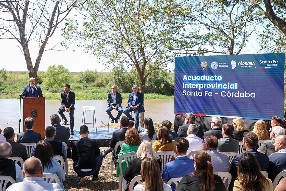 Perotti con Pullaro y Schiaretti con Llaryora de Córdoba.
