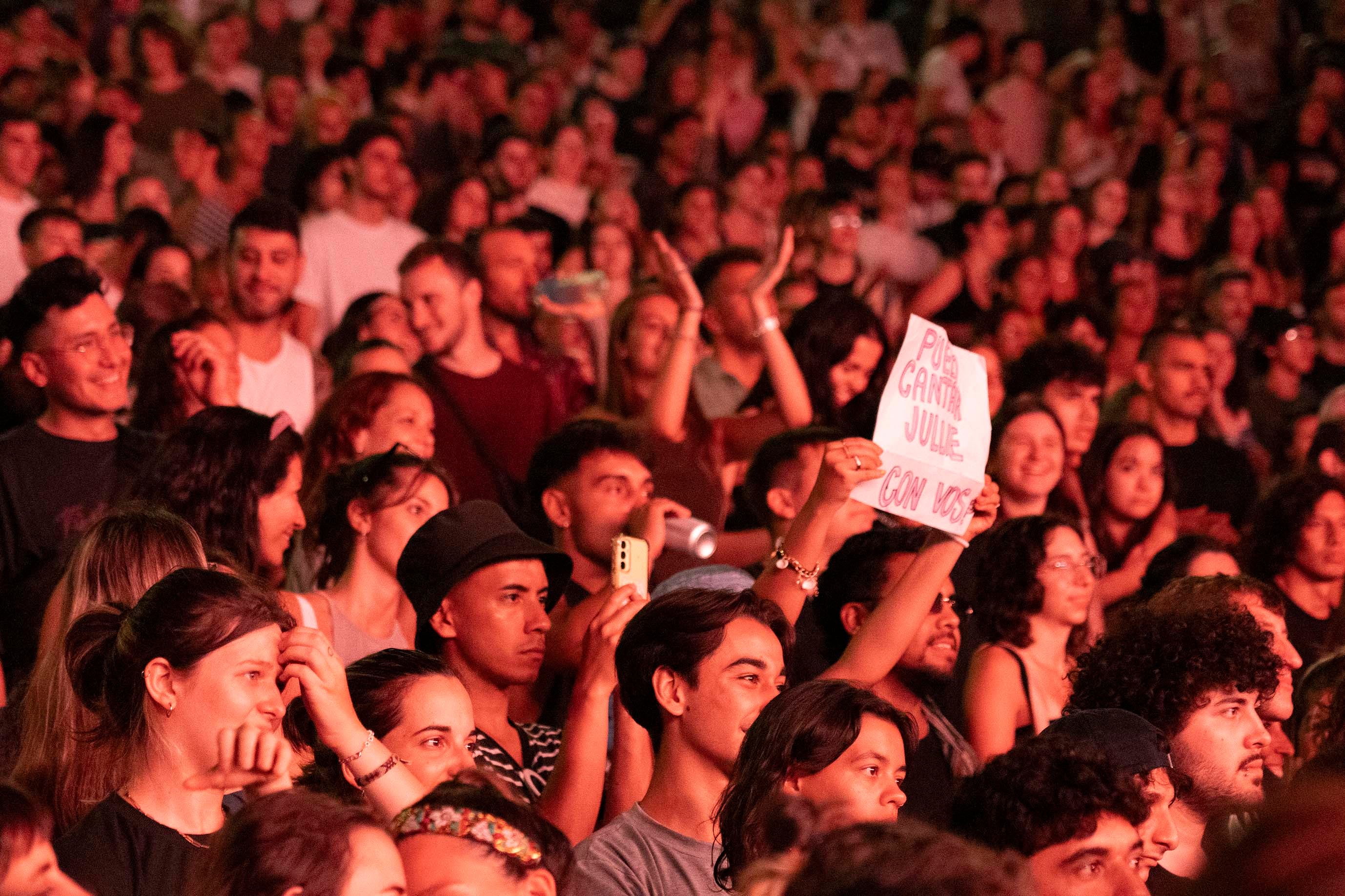 El público colmó cada rincón del parque Urquiza. 