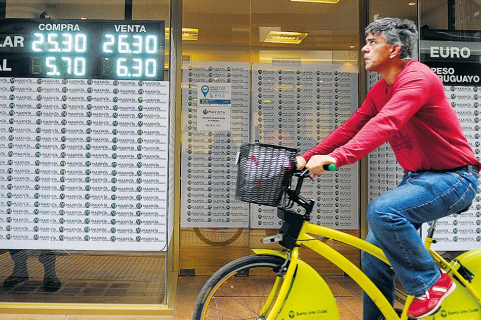 Sin participación de entidades públicas, la cotización del billete verde continuó su carrera alcista.