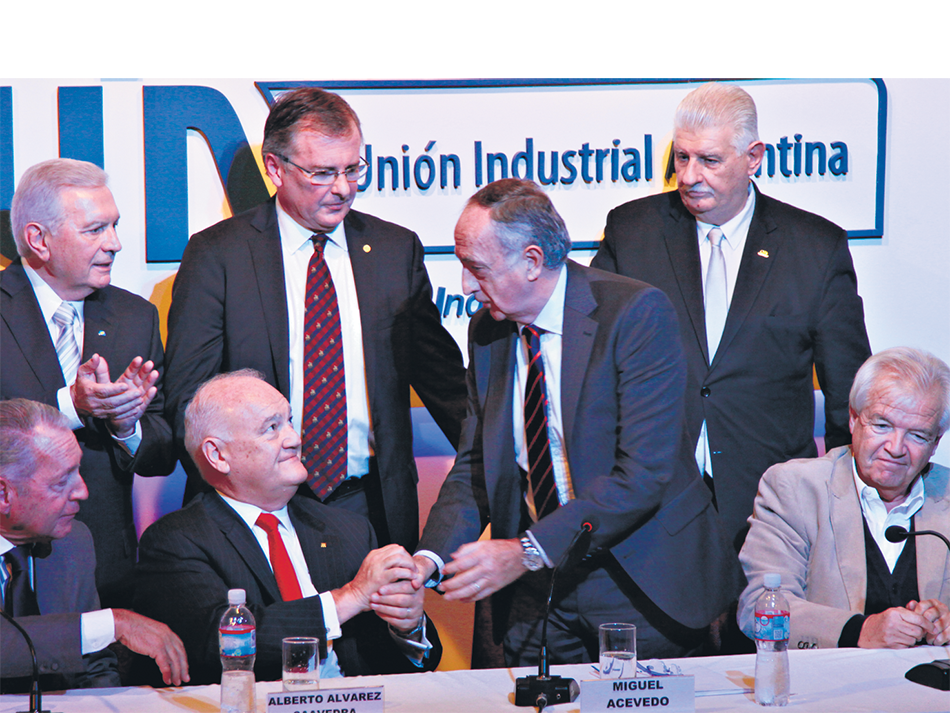 “Hay sectores que invierten y otros que no porque no les dan los números”, afirmó Miguel Acevedo, nuevo titular de la UIA.