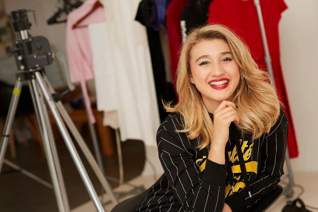 Chiara Francia Citterio busca interpelar a sus pares acerca de la sexualidad, la amistad y los vínculos. 