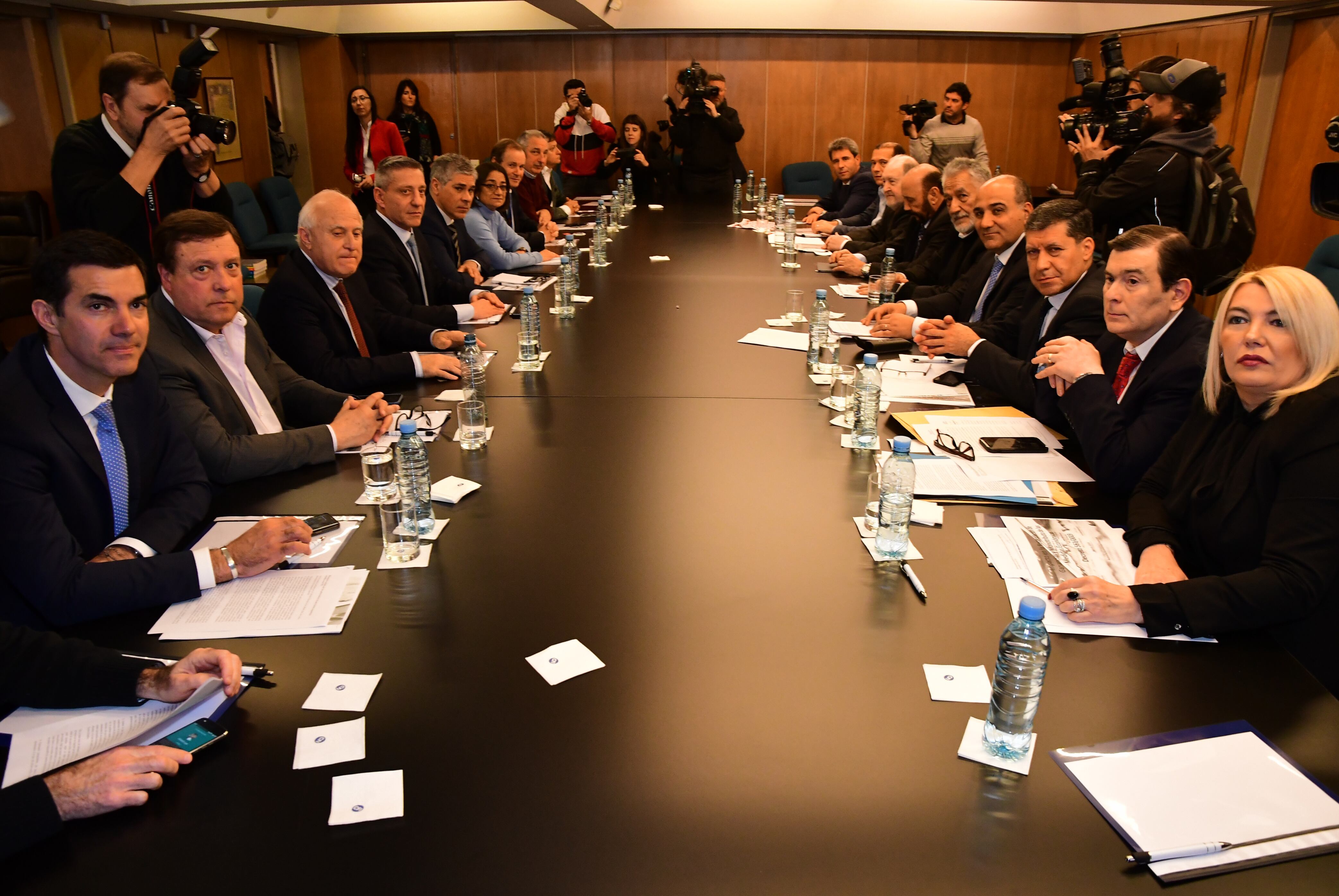Los gobernadores se reunieron en el Consejo Federal de Inversiones.