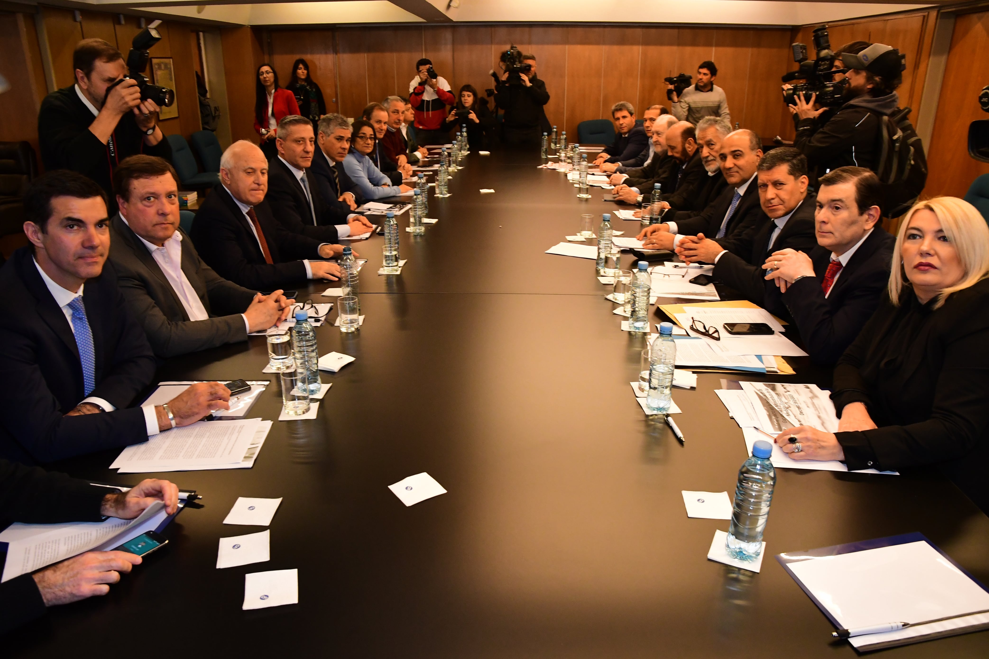 Los gobernadores se reunieron en el Consejo Federal de Inversiones.