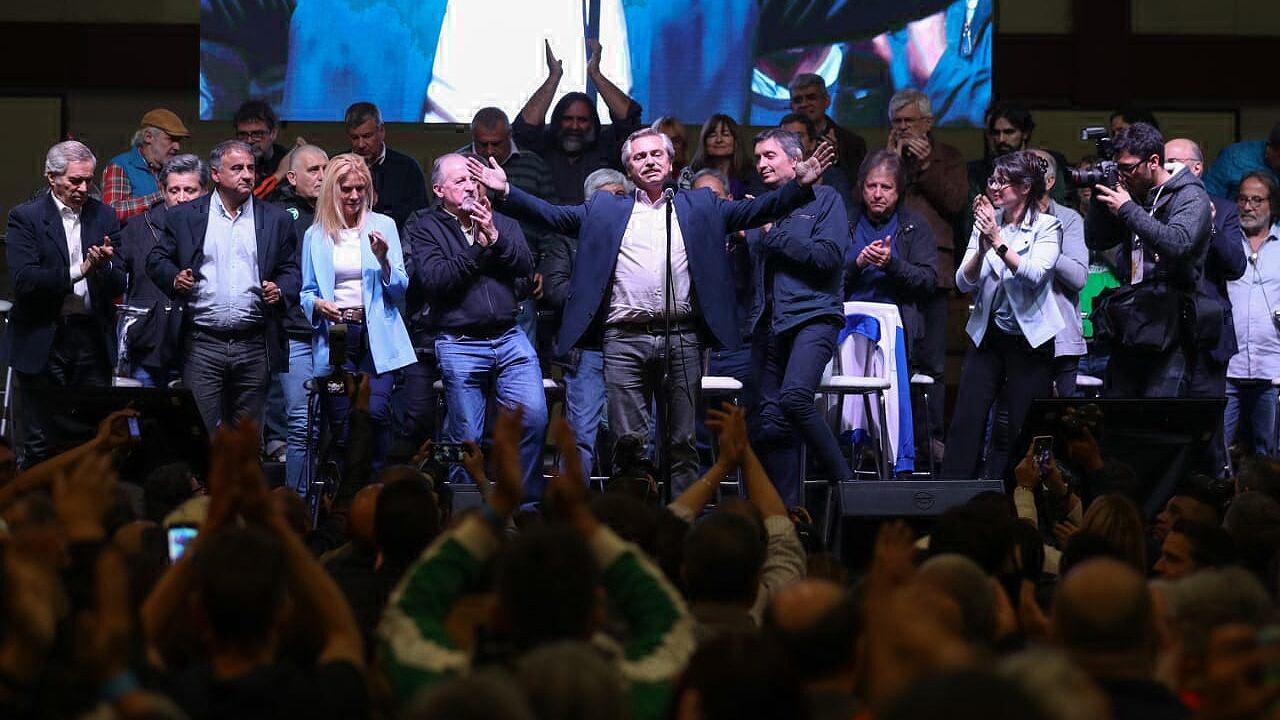 Alberto Fernández fue el orador de cierre en Lanús.