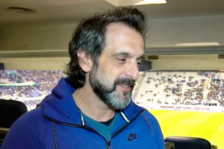 Fernando "Rifle" Pandolfi, en la cancha de Vélez.