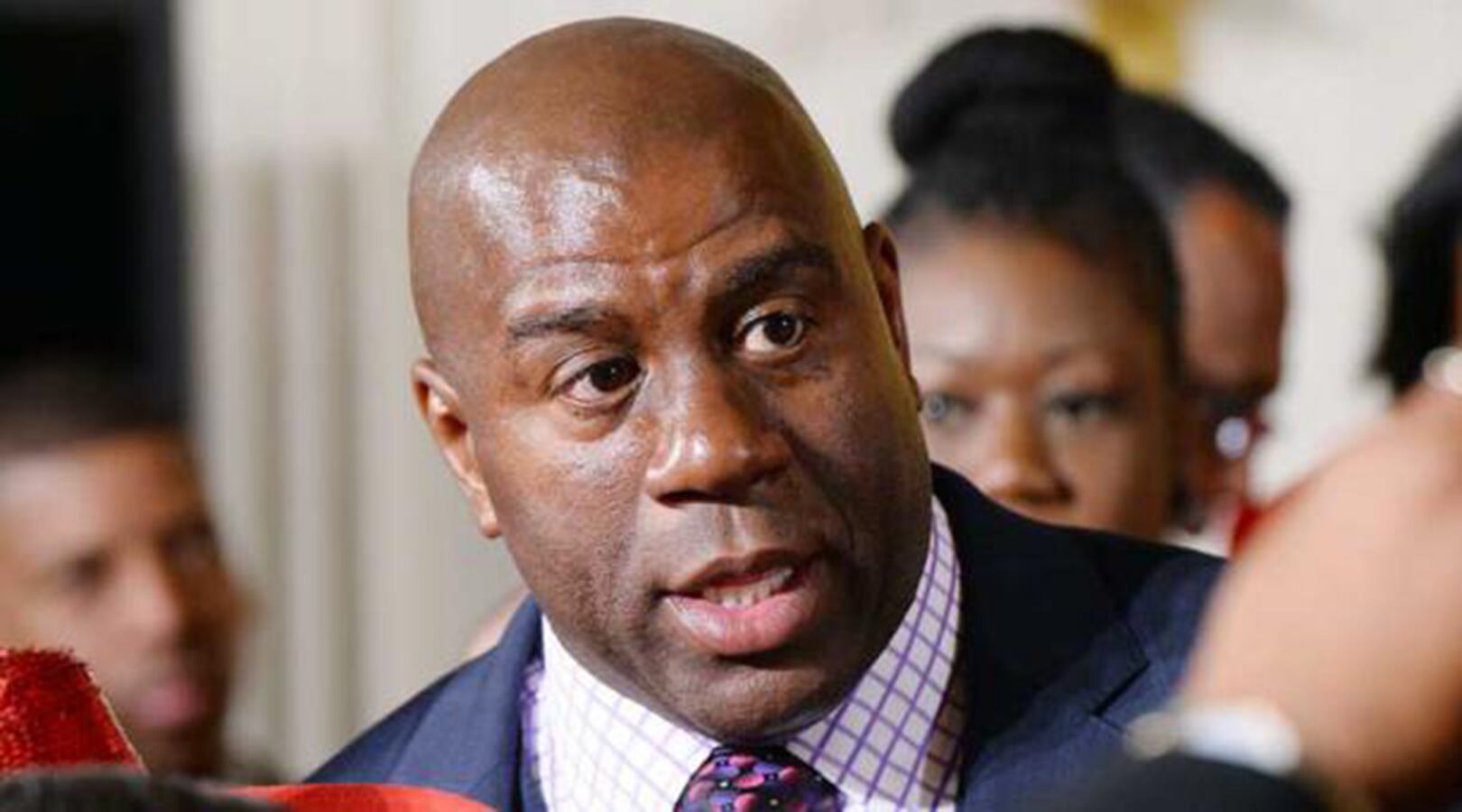 Magic triunfó en los Lakers como jugador. Como ejecutivo, no tanto.