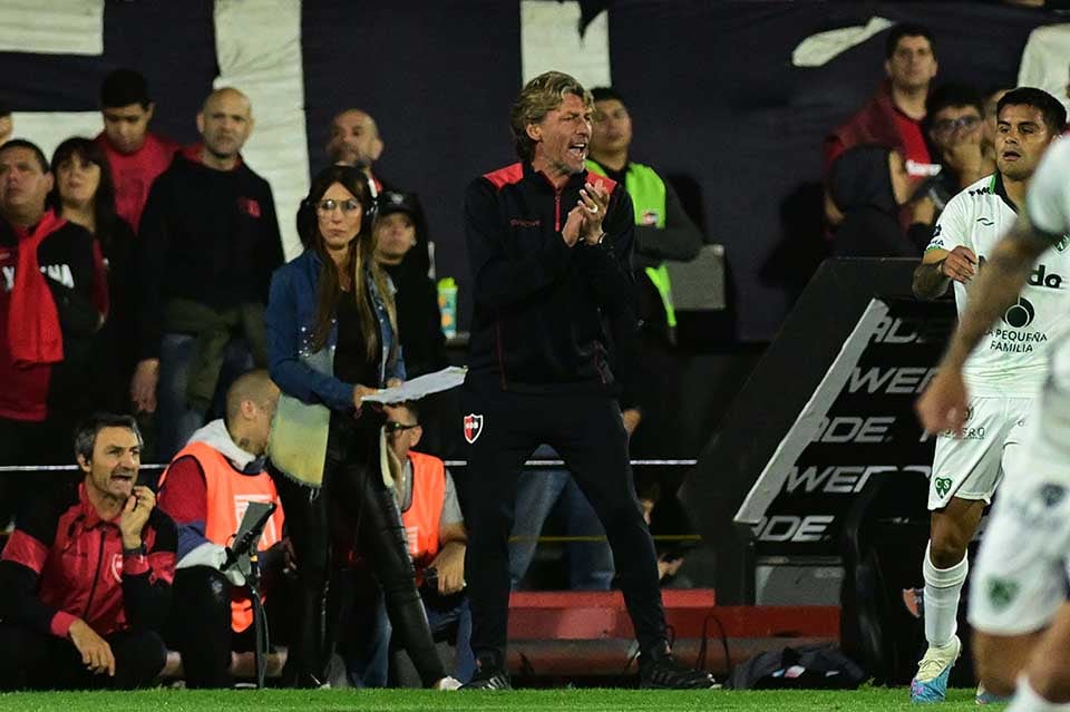  El paso de Heinze por el club como entrenador transita los últimos días.