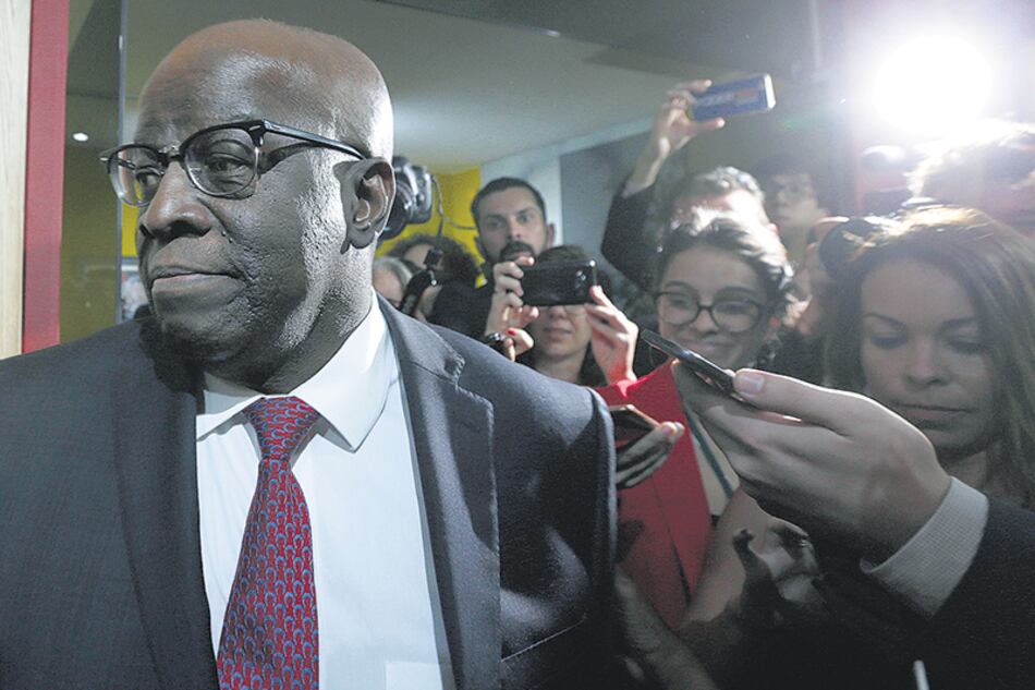 Abogado de 64 años, Barbosa fue juez del Supremo Tribunal Federal hasta 2014.