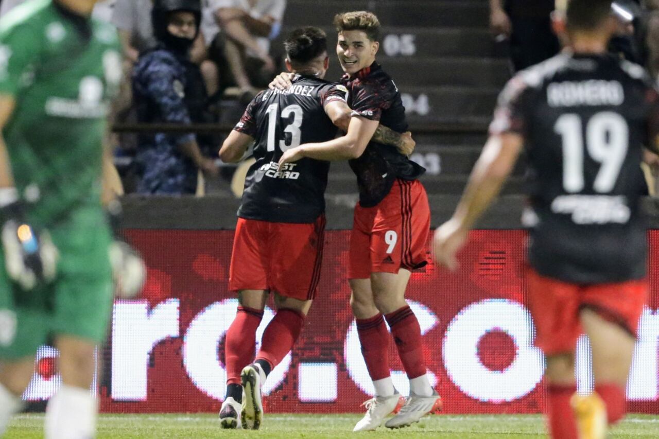 Julián Alvarez marcó el 1-0 de River ante Platense. Lleva 16 goles en 17 partidos en la Liga
