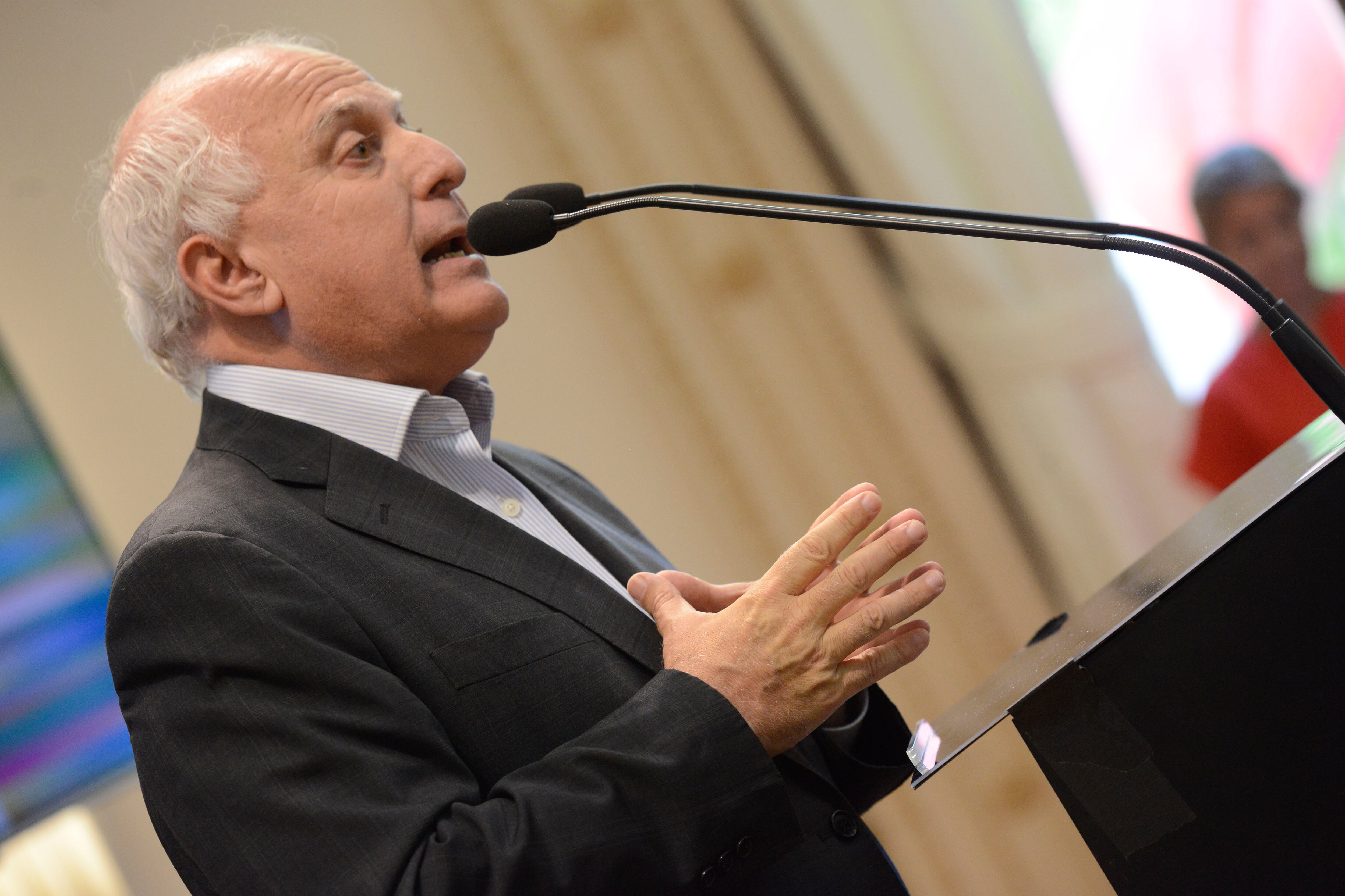 El gobernador presidió el acto de presentación de la ley en la delegación Rosario.