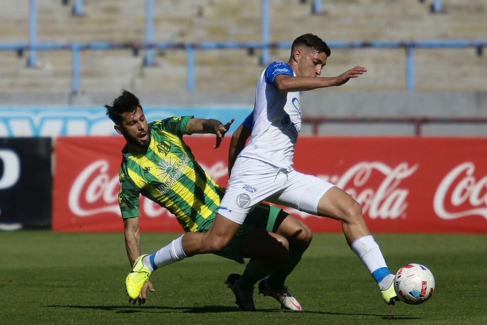 El Tomba suma y sube en la tabla de la Liga Profesional