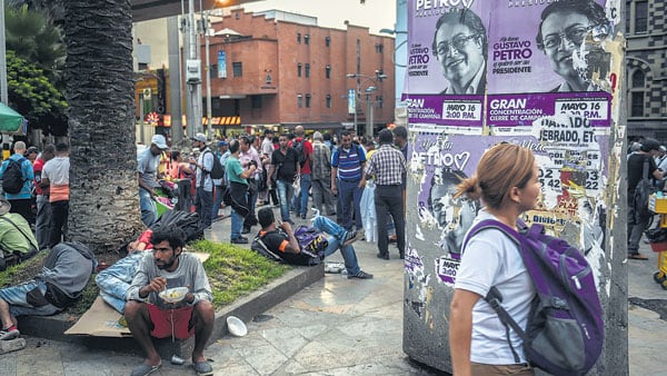 Propaganda electoral de Gustavo Petro en la víspera de la elección.