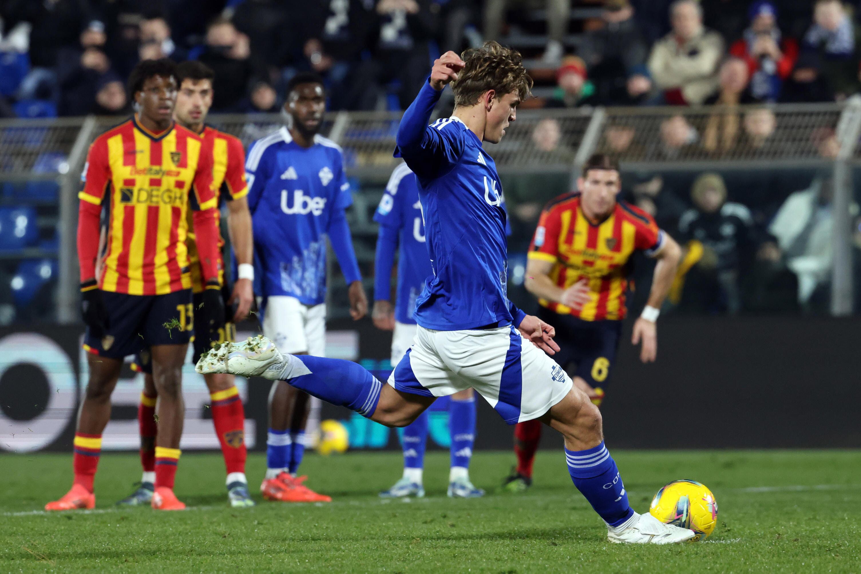 Nico Paz erró un penal, pero luego hizo un golazo