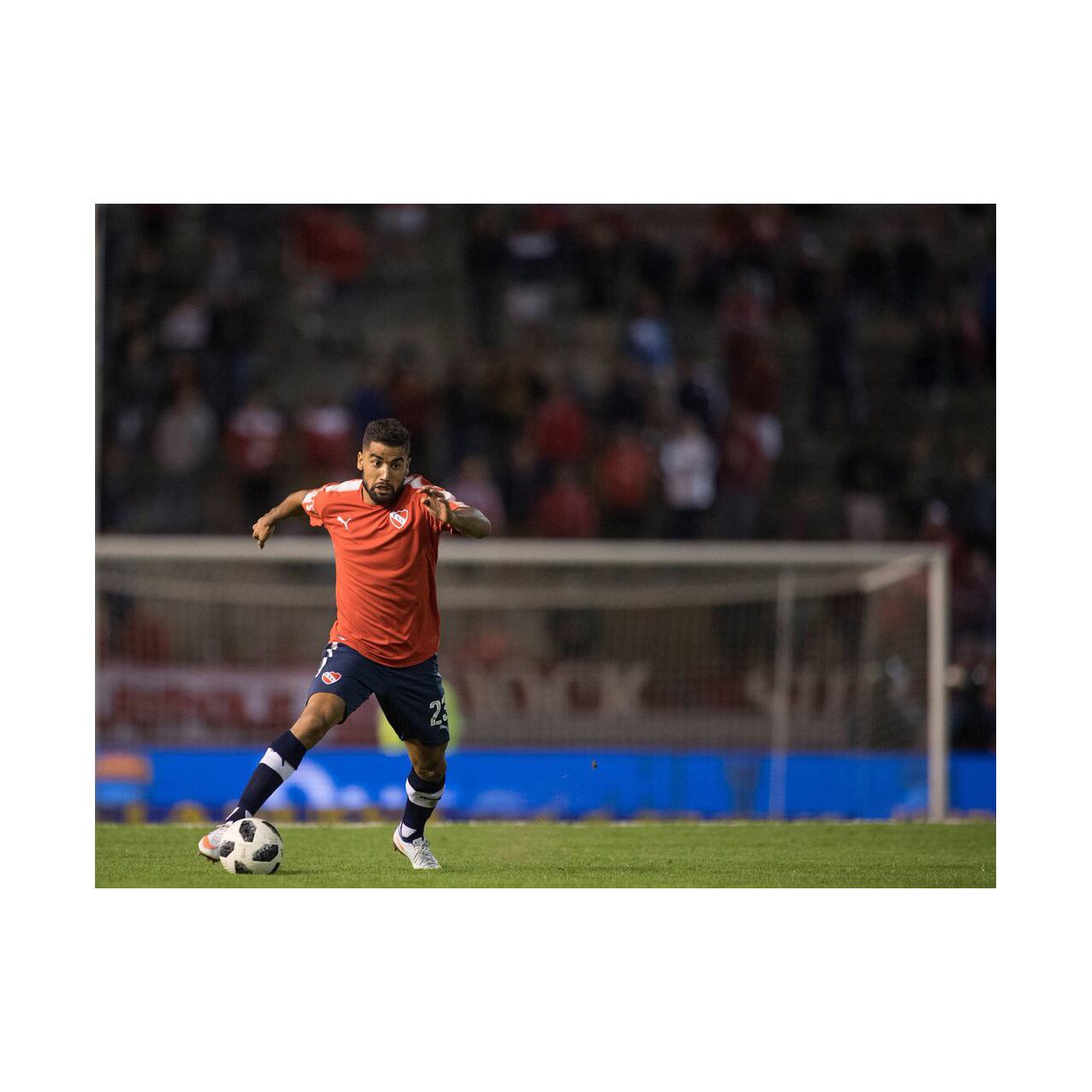 Britez estudo dos años en el rojo de Avellaneda.