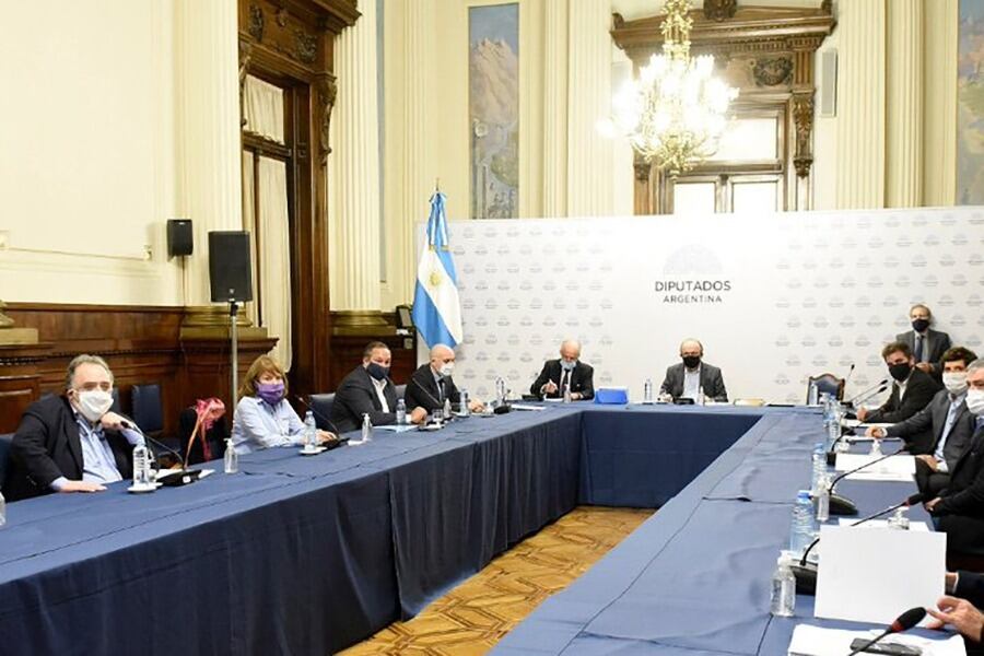 La Bicameral se reúne este lunes para tratar los espionajes ilegales.