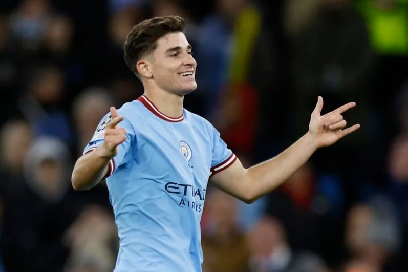 Julián Álvarez, un jugador distinto según su DT.