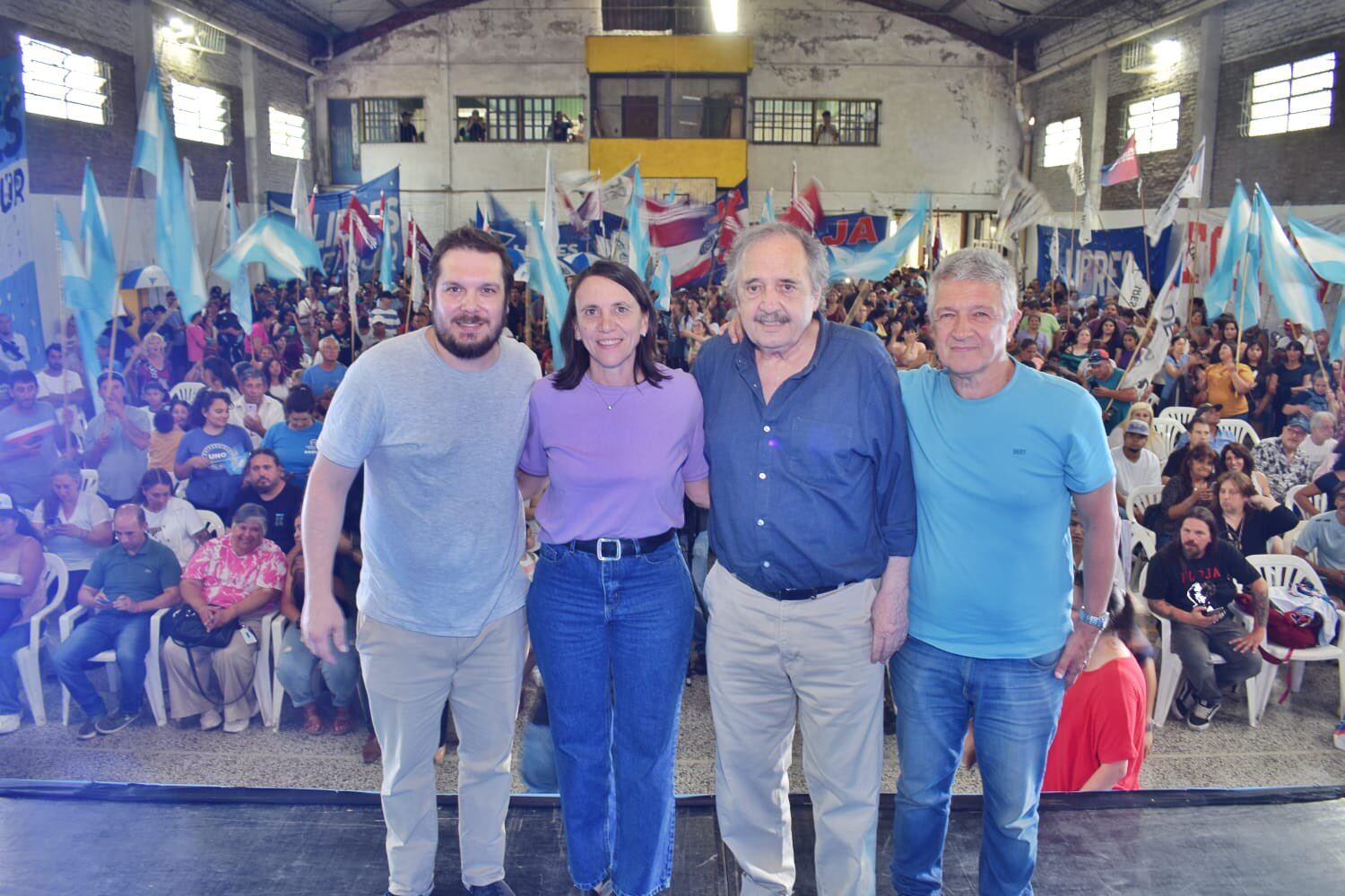 Ricardo Alfonsín junto a Martín Canay, Silvia Saravia y Gustavo López. 