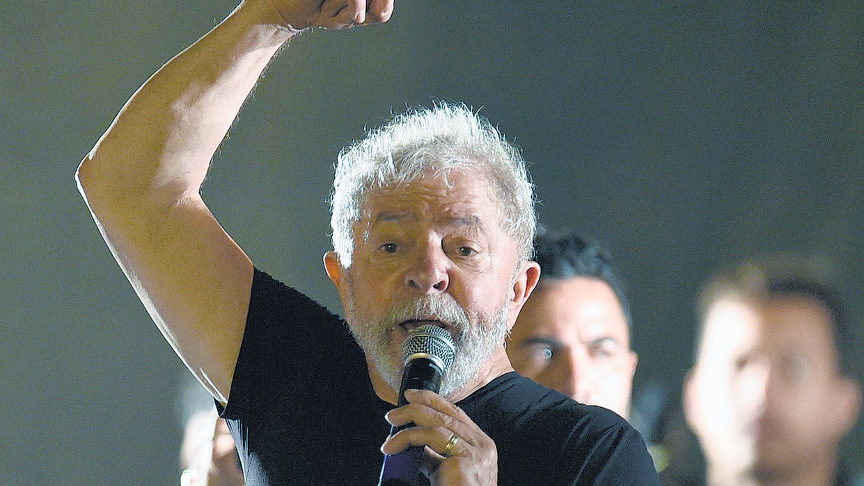Lula en Belo Horizonte en el último acto de su gira por Minas Gerais.