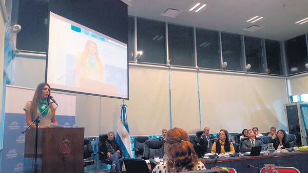 “¿De qué lado quieren estar?”, preguntó la actriz a los diputados al recordar las muertes por aborto.