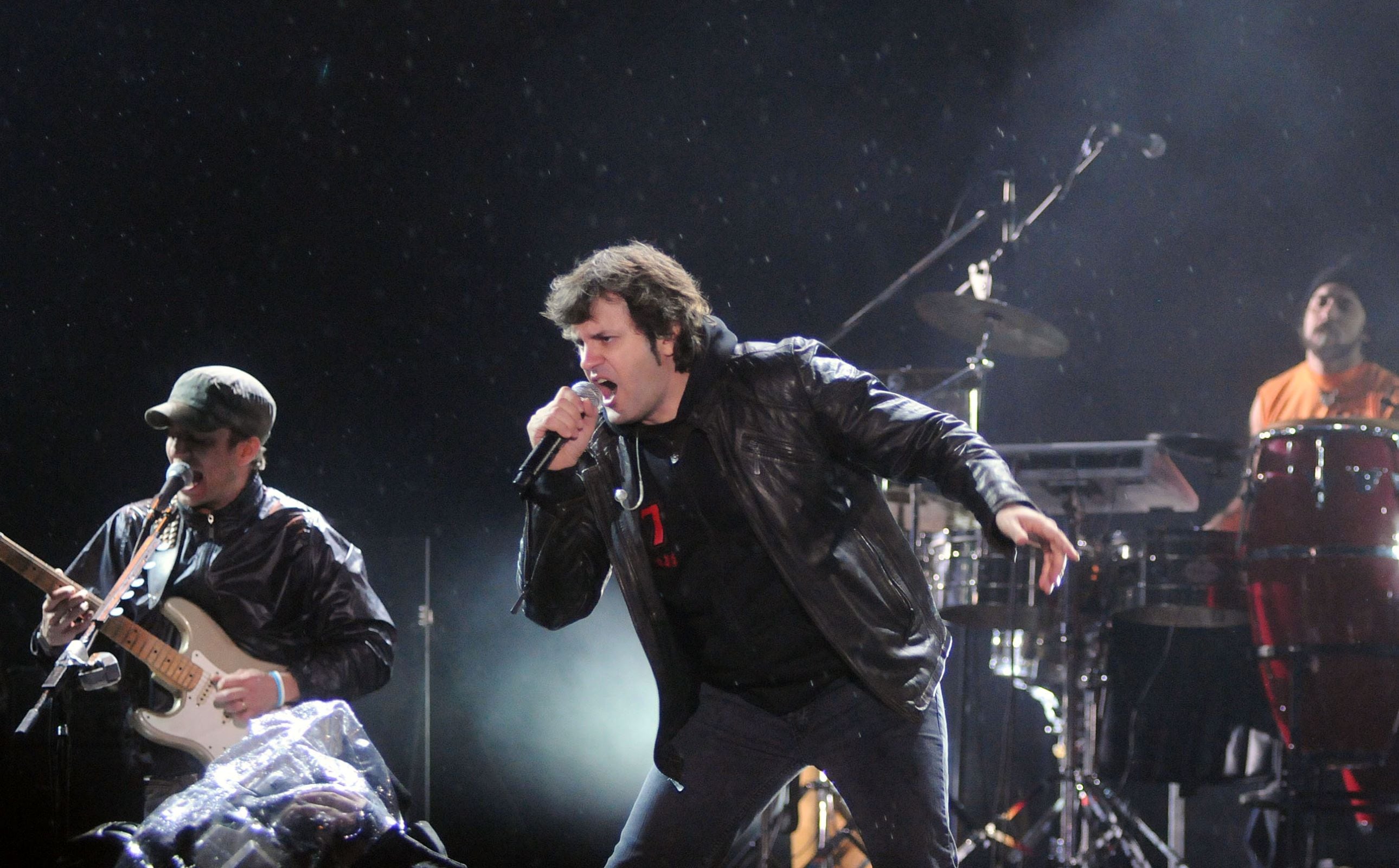 "Entradas próximamente a la venta", dice la placa difundida por la banda