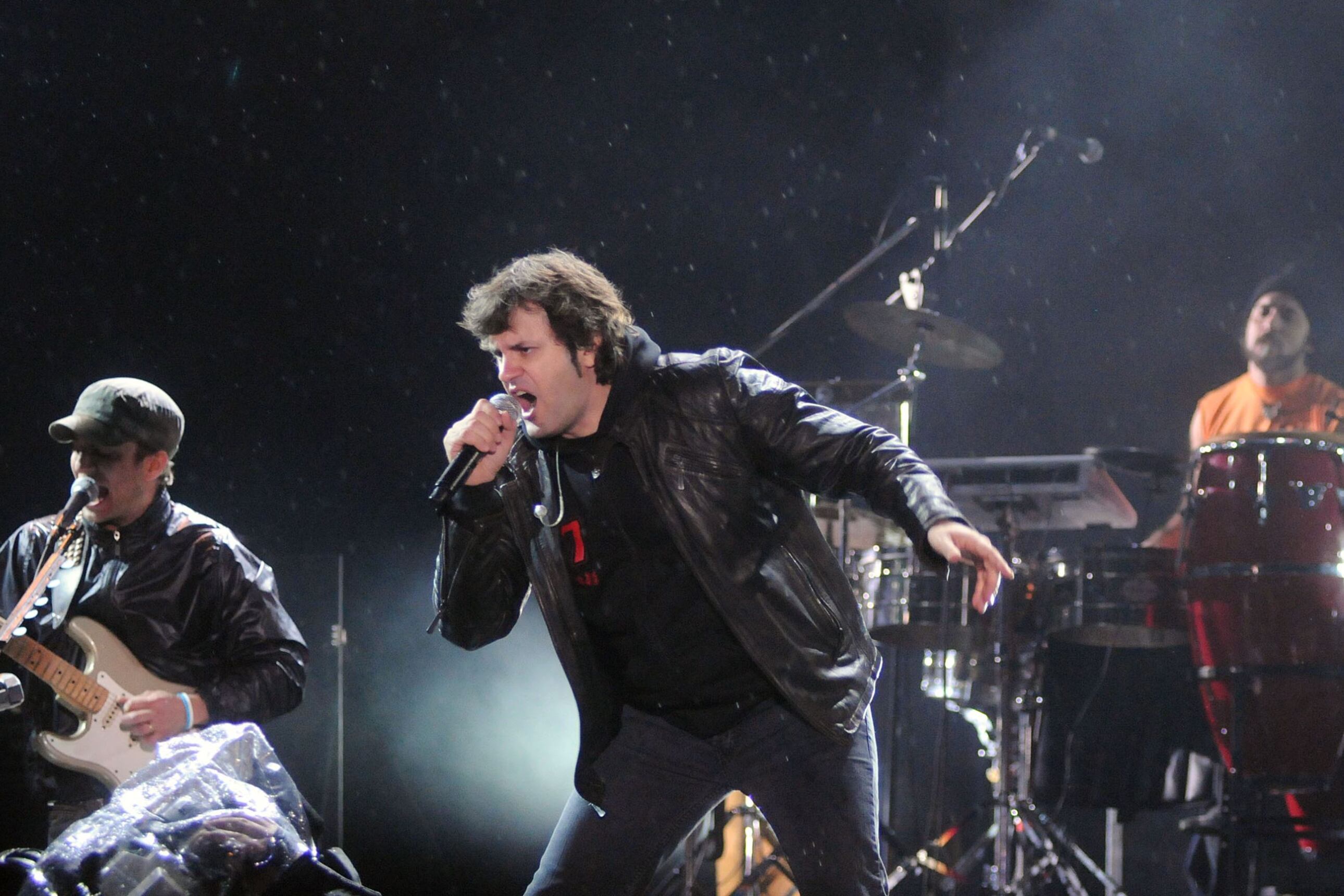 "Entradas próximamente a la venta", dice la placa difundida por la banda