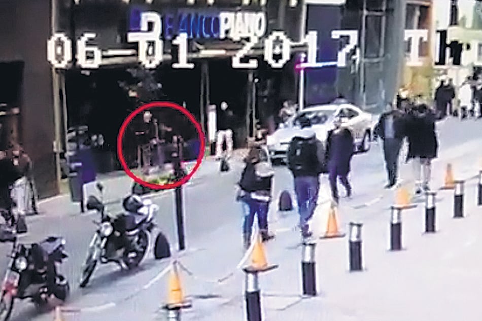 La filmación en la que se ve a Aldo Ducler en el centro, poco antes de desplomarse.