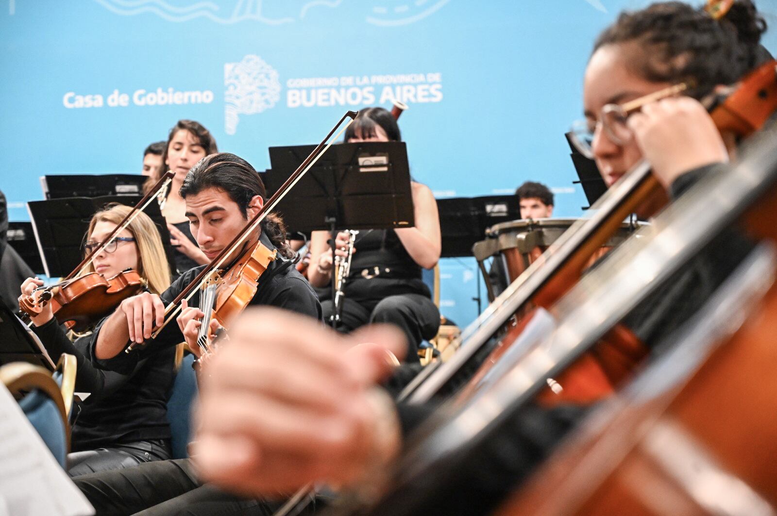 La Orquesta Juvenil Bonaerense actuó este viernes en el Salón Dorado.