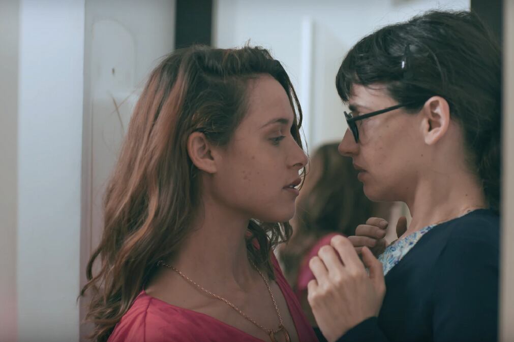 La serie es un crisol en el que entra el poliamor y las opciones LGTBIQ.