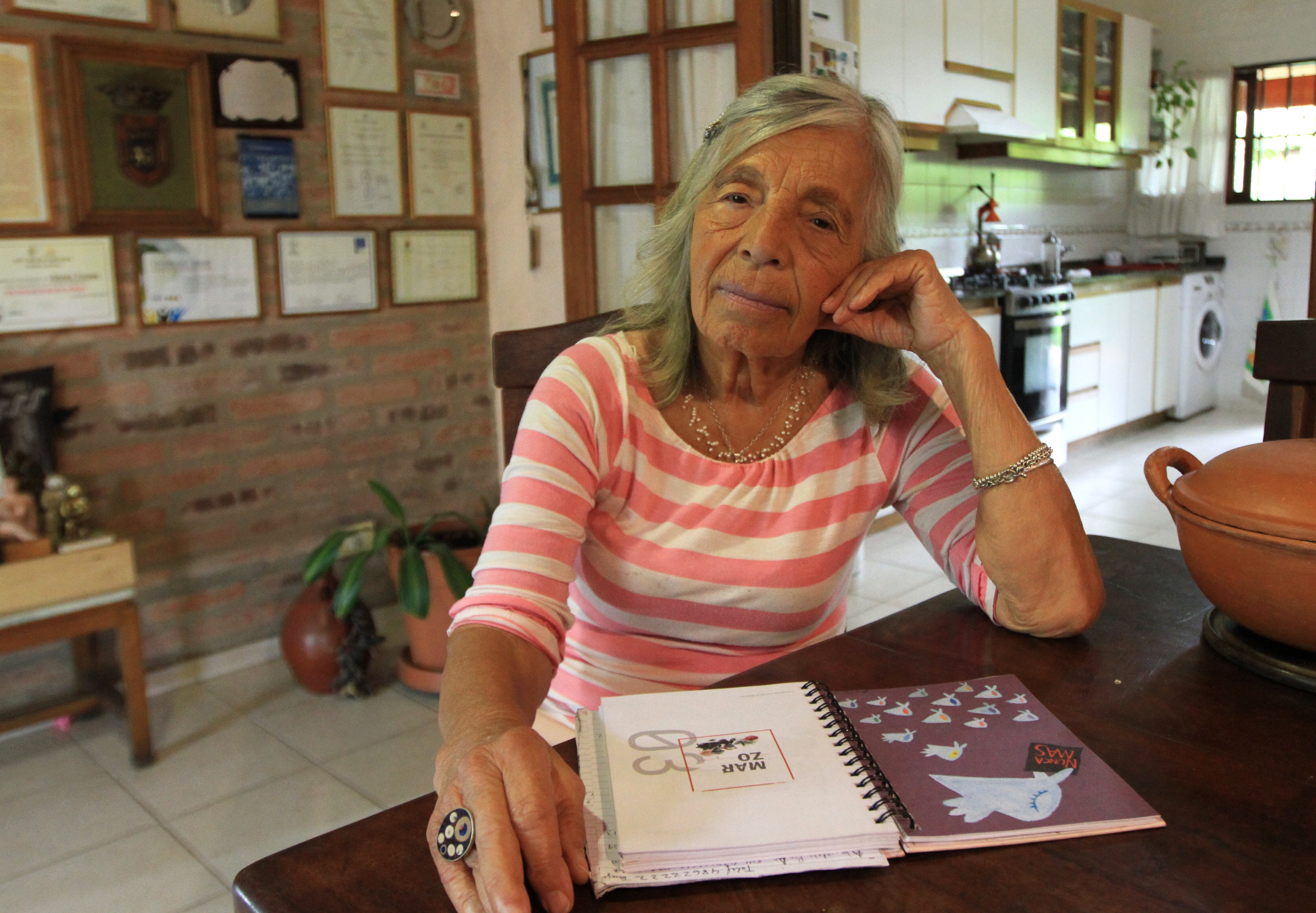 Torres sigue denunciando a gente como la monja Monserrat Tribo, que sabe y calla.