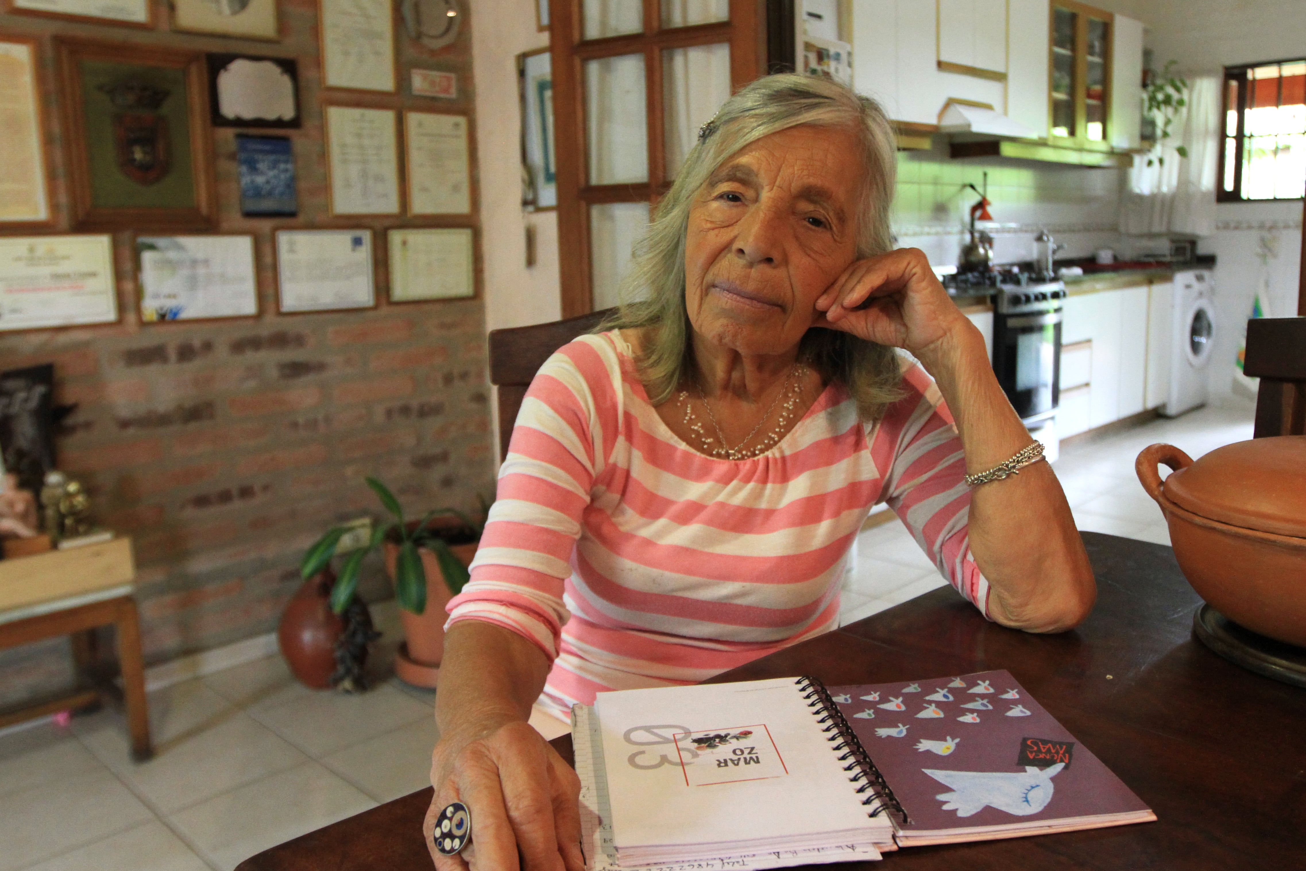 Torres sigue denunciando a gente como la monja Monserrat Tribo, que sabe y calla.