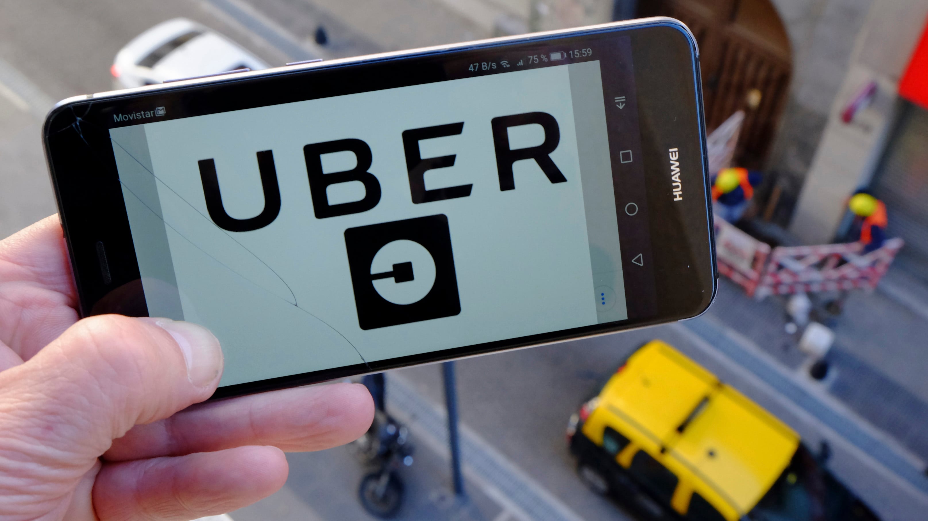 Las acciones de Uber cayeron un 12 por ciento, sumando un 25 por ciento en total desde su salida al mercado bursátil.