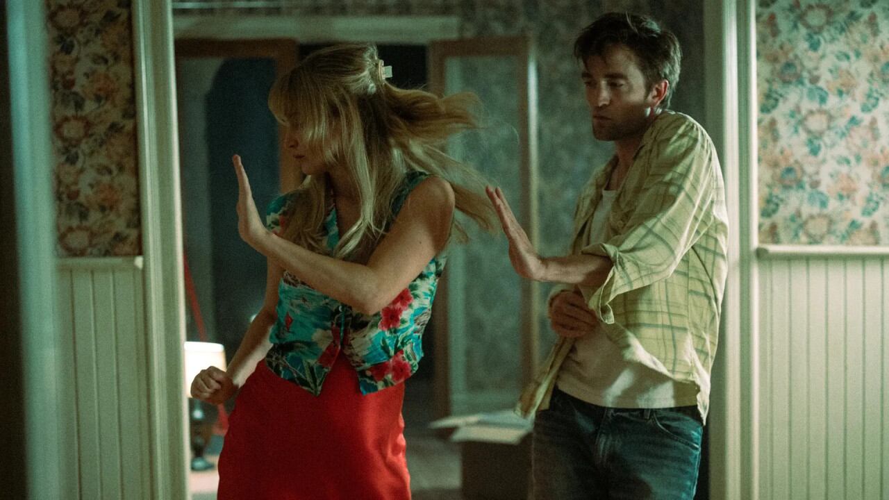 Jennifer Lawrence y Robert Pattinson ofrecen actuaciones comprometidas.