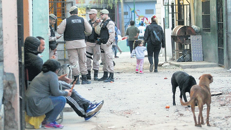 Los prejuicios estigmatizan a los habitantes de zonas vulnerables y favorecen el aumento de la violencia policial sobre ellos.