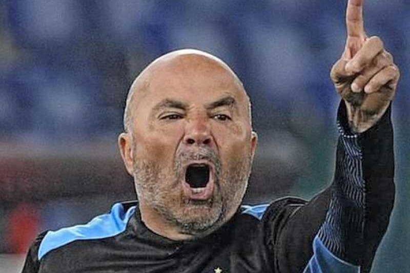 Tras su reciente despido del Sevilla, Sampaoli tendría nuevamente trabajo