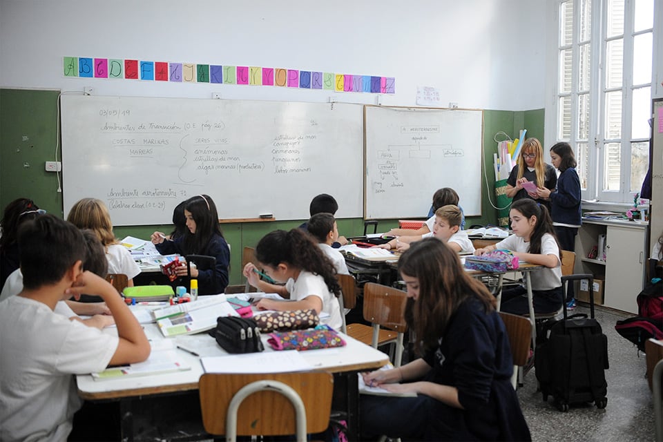 Desde hace al menos dos décadas, la escuela secundaria en la región se encuentra en debate.