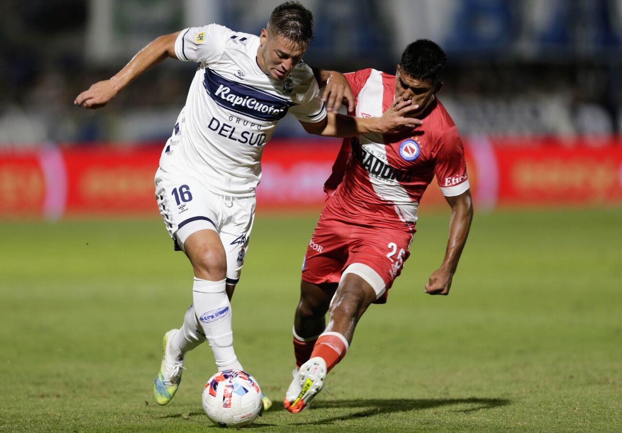 El encuentro fue atractivo en La Plata