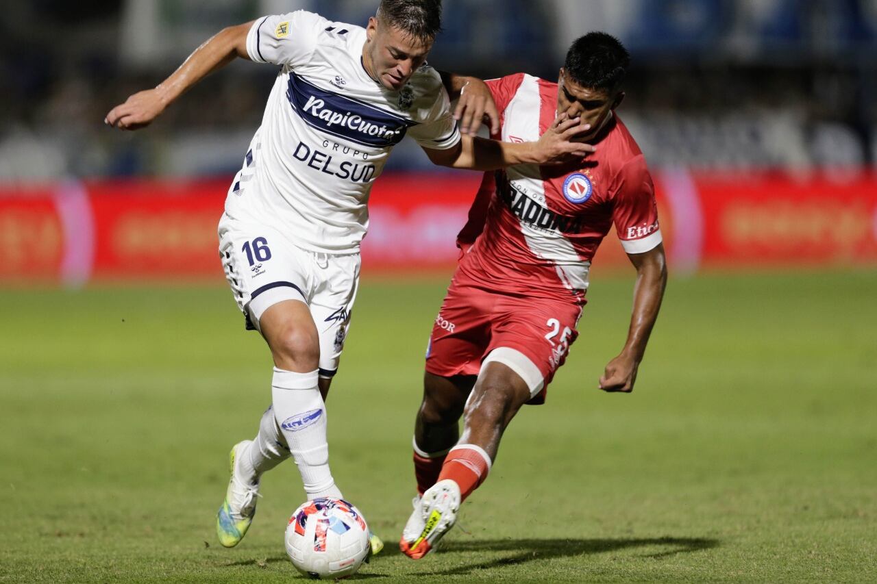 El encuentro fue atractivo en La Plata