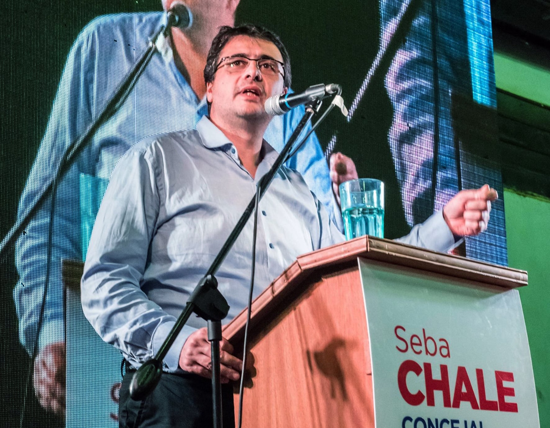 Chale se lanzó, decidido a dar pelea en las PASO. No espera que "ningún dedo" lo elija.