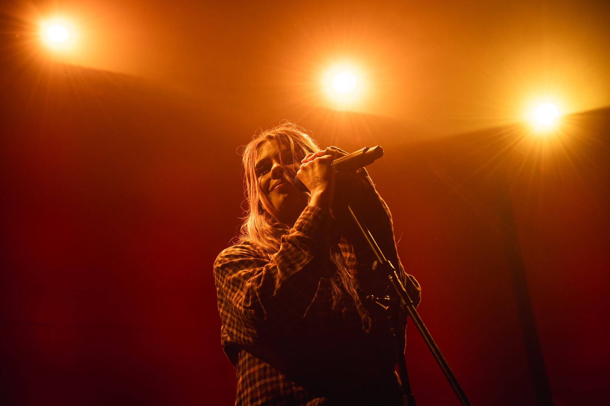 Lara bancó el show sola, sin feats, y se mandó a hacer todo el disco completo ante más de 1800 fans que le agitaron todas, todas