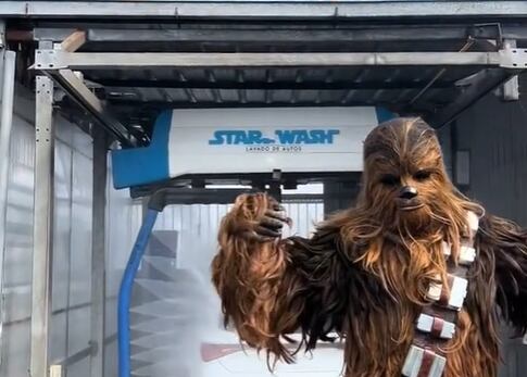 Lucasfilm demandó a un lavadero chileno llamado "Star Wash". Foto: @starwashchile