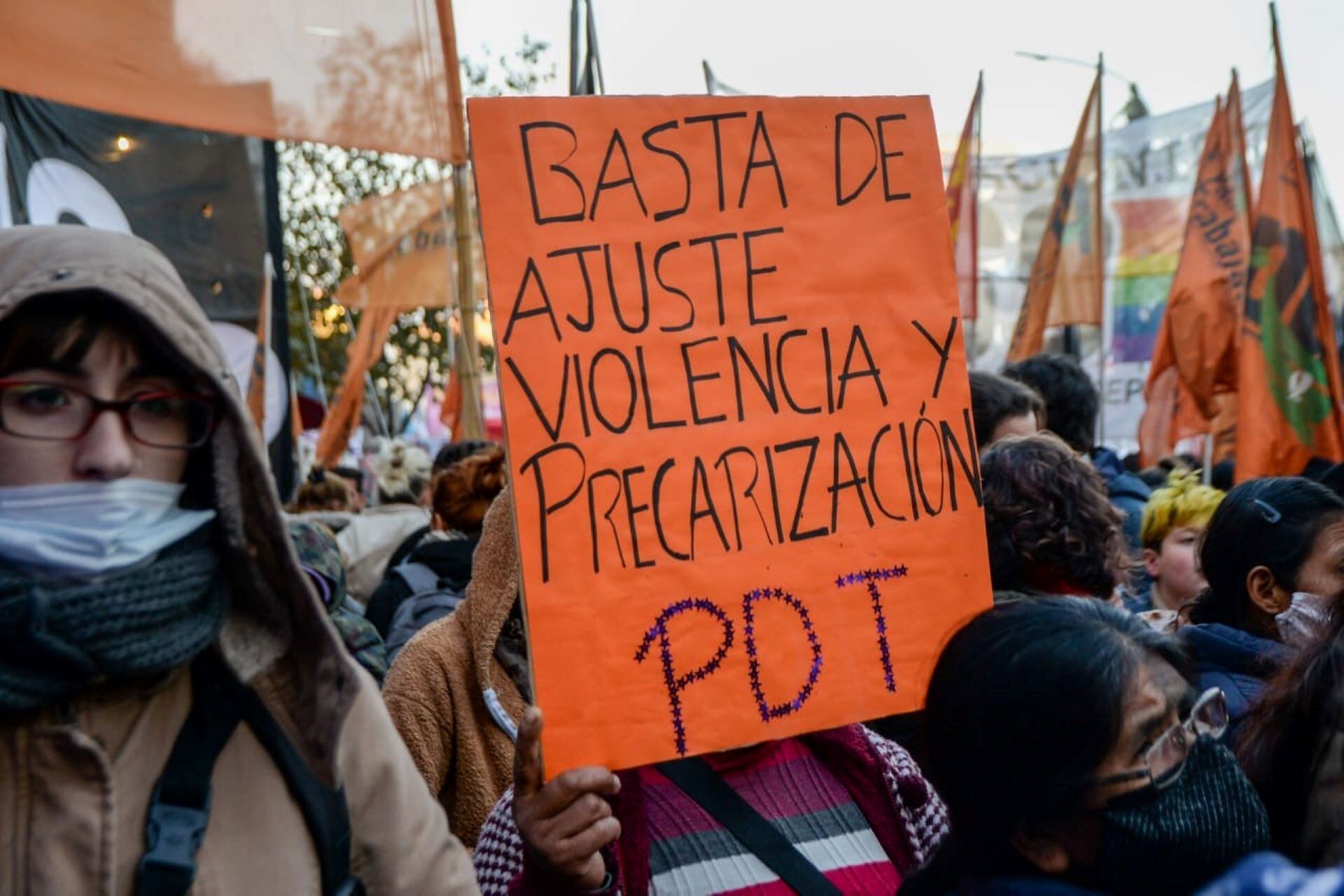 Las diputadas del FIT-U, Myriam Bregman y Romina del Plá, ciritcaron la falta de recursos para las mujeres en situación de violencia de género. (Foto: FIT-U)